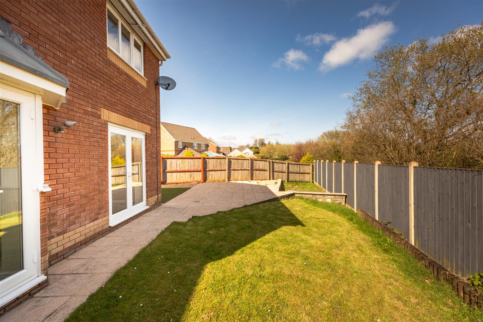 Pant Bryn Isaf, Llwynhendy, Llanelli, SA14 9EJ